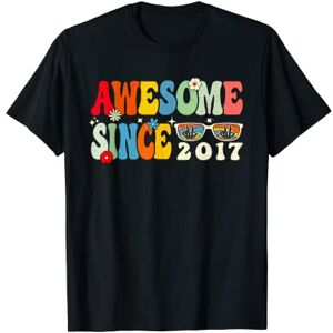 Born in 2017 Outfits Gift Idea 2017 For Boy Girl Groovy 2017 Awesome Since 2017 Garçon Fille T-Shirt - Publicité