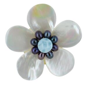 LES POULETTES BIJOUX Broche Fleur en Nacre Ivoire Perles Keshi et Larimar