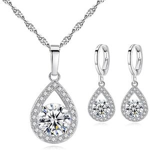 TOEECY Parure Ensemble de Bijoux Femme Cristal Plaqué Argent 925 Boucles d'oreilles Collier Zircon Cubique Élégantes Mariage Soirée Cadeau (Blanc) - Publicité