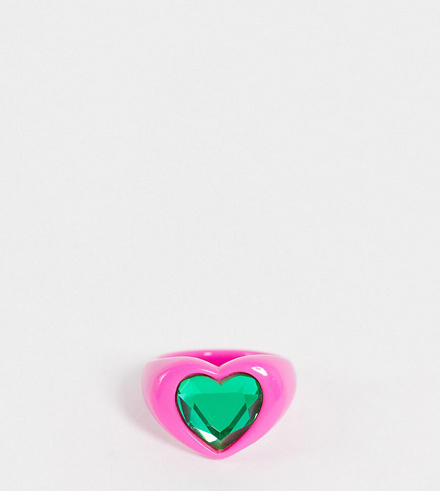 ASOS Curve ASOS DESIGN Curve ring in heart shape with emerald green jewel in hot pink plastic  Pink