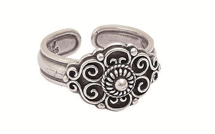 Ring, oksidert m. krus artnr: 377100