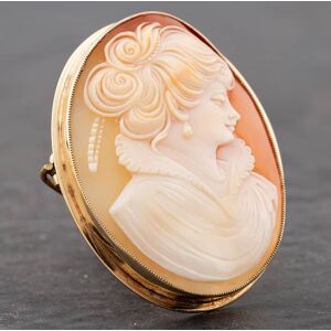 Pre-Owned 9ct Yellow Gold Cameo Oval Brooch 41131017