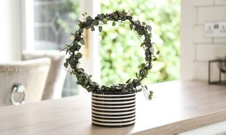 Groupon Goods Global GmbH String of Hearts Houseplant on a Hoop with Decorative Pot