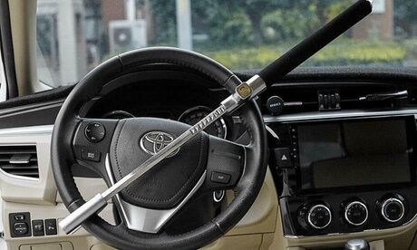 Groupon Goods Global GmbH Goodyear Steering Wheel Lock with Two Keys and RFID Car Key Pouches