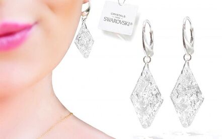 Groupon Goods Global GmbH Ah! Jewellery Rhombus Earrings and Necklace Set with Crystals from Swarovski®