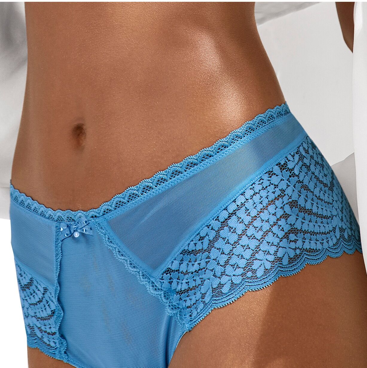 LASCANA Panty »Letizia«, mit Spitzeneinsätzen blau Größe 32/34 36/38 40/42 44/46 48/50