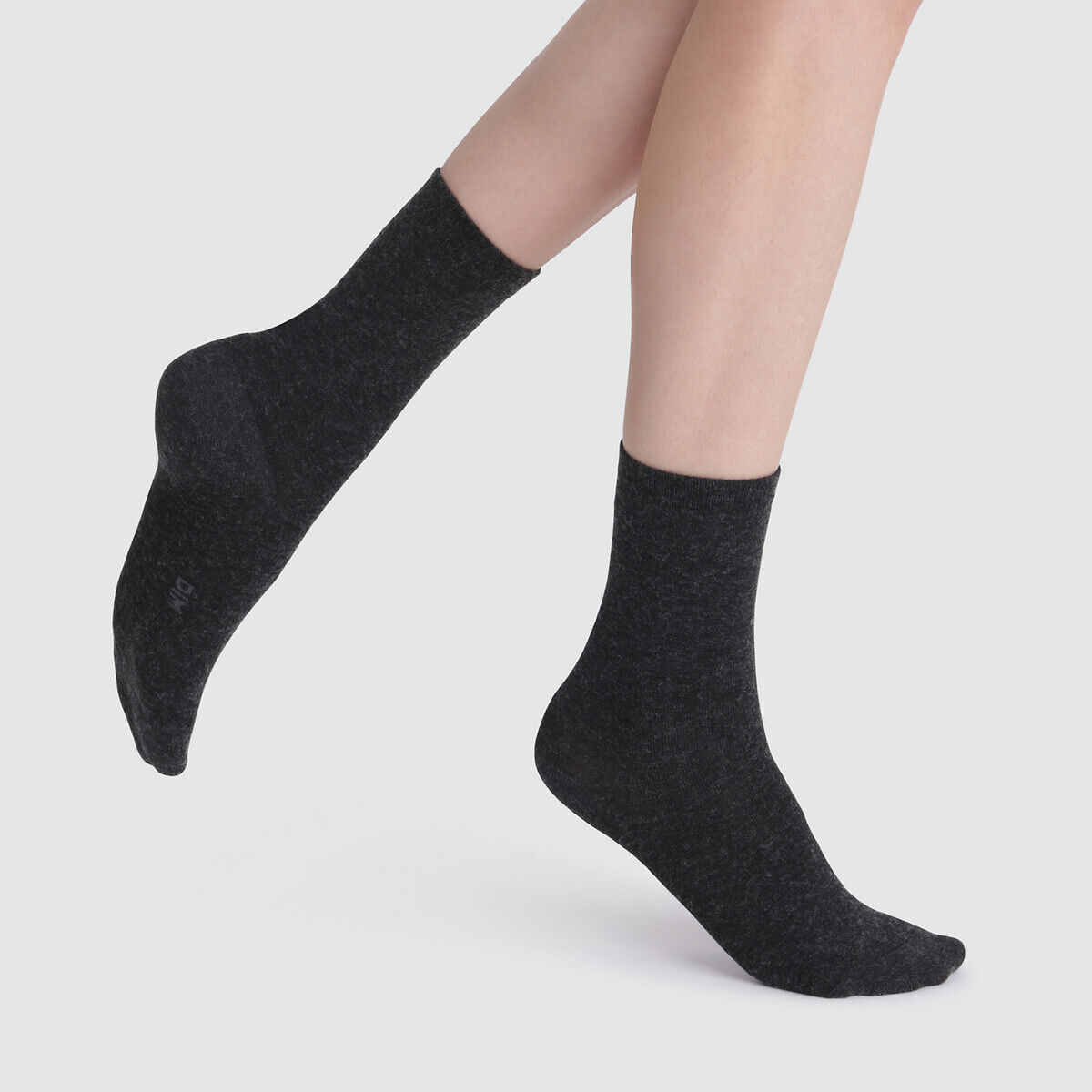 DIM Socken aus softem Material SCHWARZ