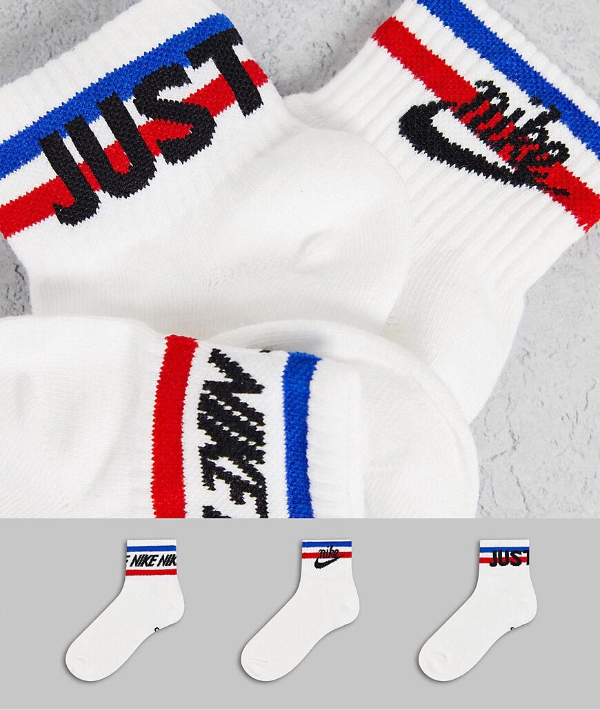 Nike Everyday Essential socks in white  White