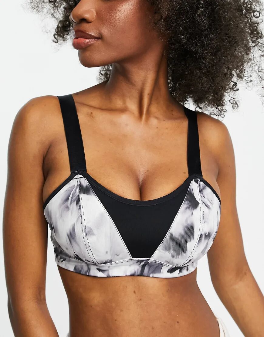 Pour Moi Fuller Bust Energy lightly padded convertible sports bra in mono floral-Black  Black