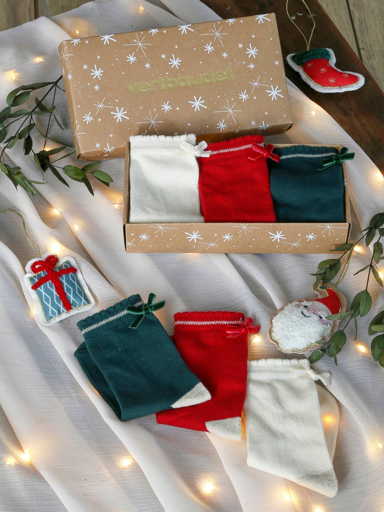 VERTBAUDET Pack de Navidad «Girly Socks» con 3 pares de calcetines con lazos para niña rojo