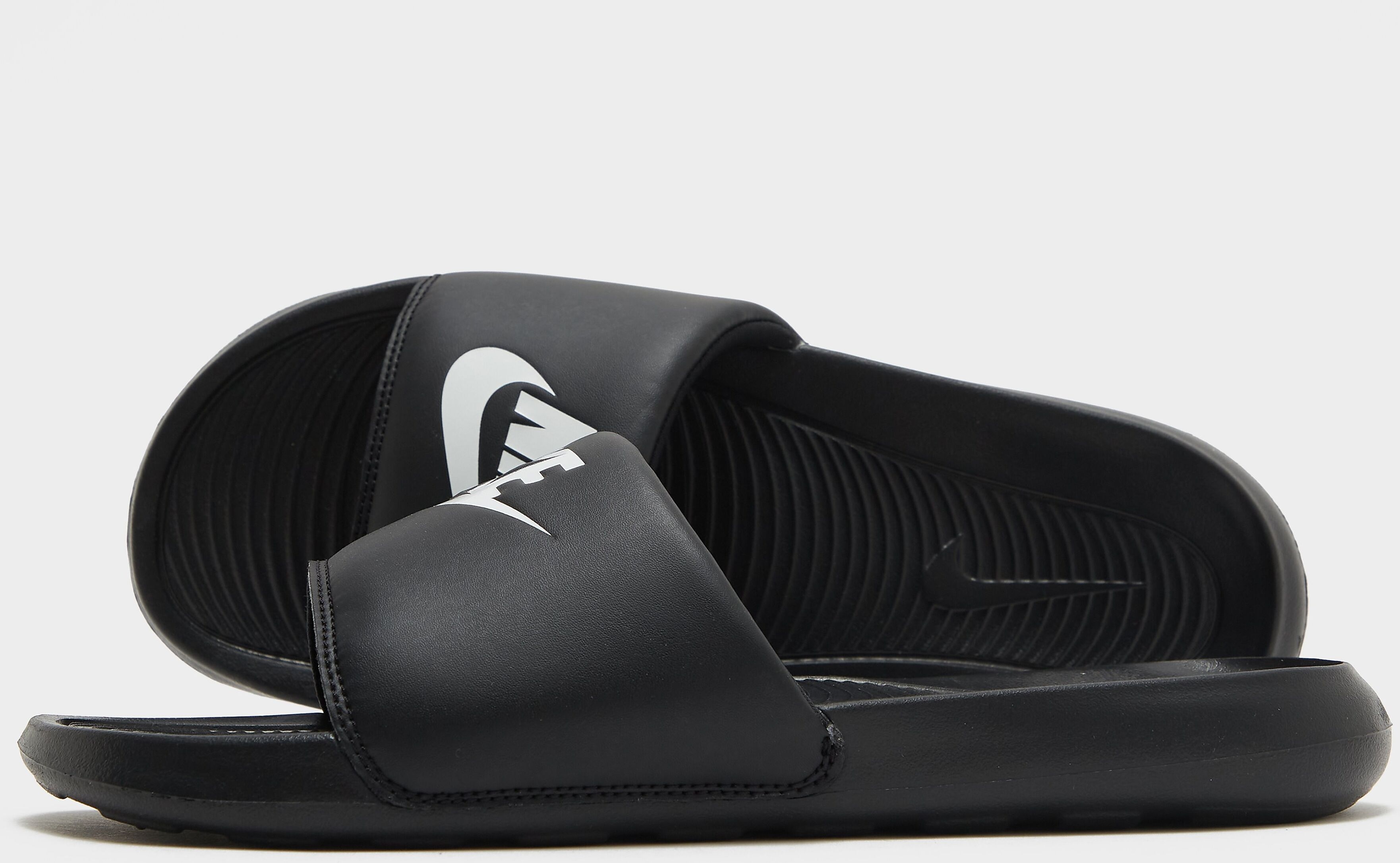 Nike Victori Slides - Black/White  size: 12