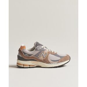 New Balance 2002R Sneakers Mushroom men EU43 Grå