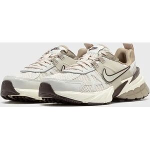 Nike WMNS NIKE V2K RUN men Lowtop beige en taille:39 - Publicité