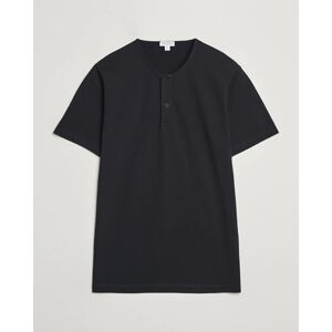 Riviera Henley Black