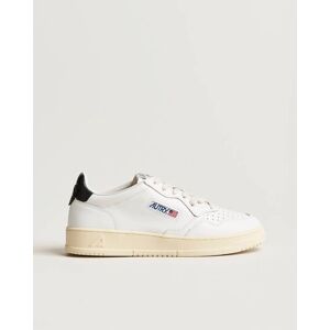 Autry Medalist Low Sneaker White/Black