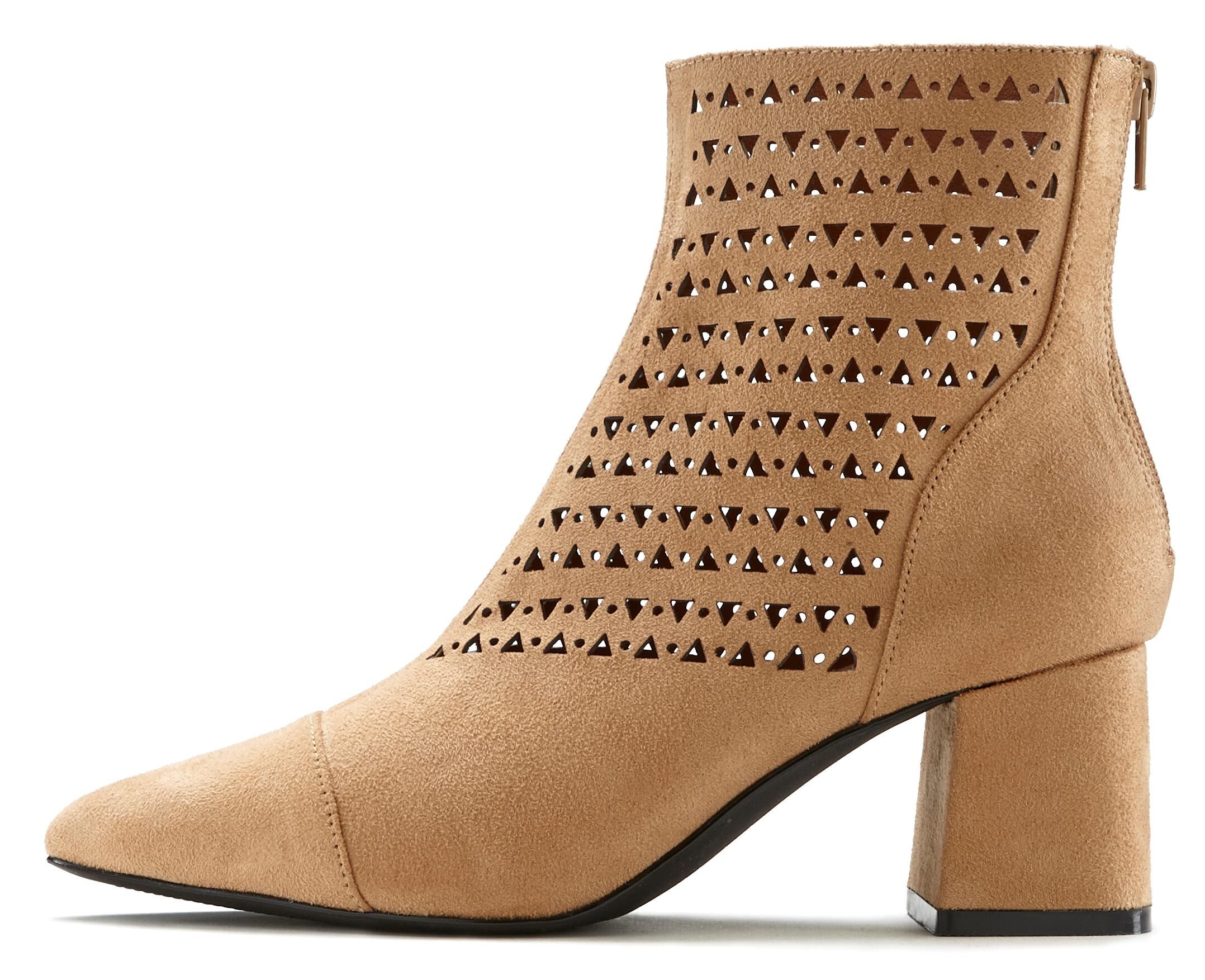 LASCANA Stiefelette, mit Cut-Outs und komfortabler Absatzhöhe beige  36 37 38 39 40 41 42