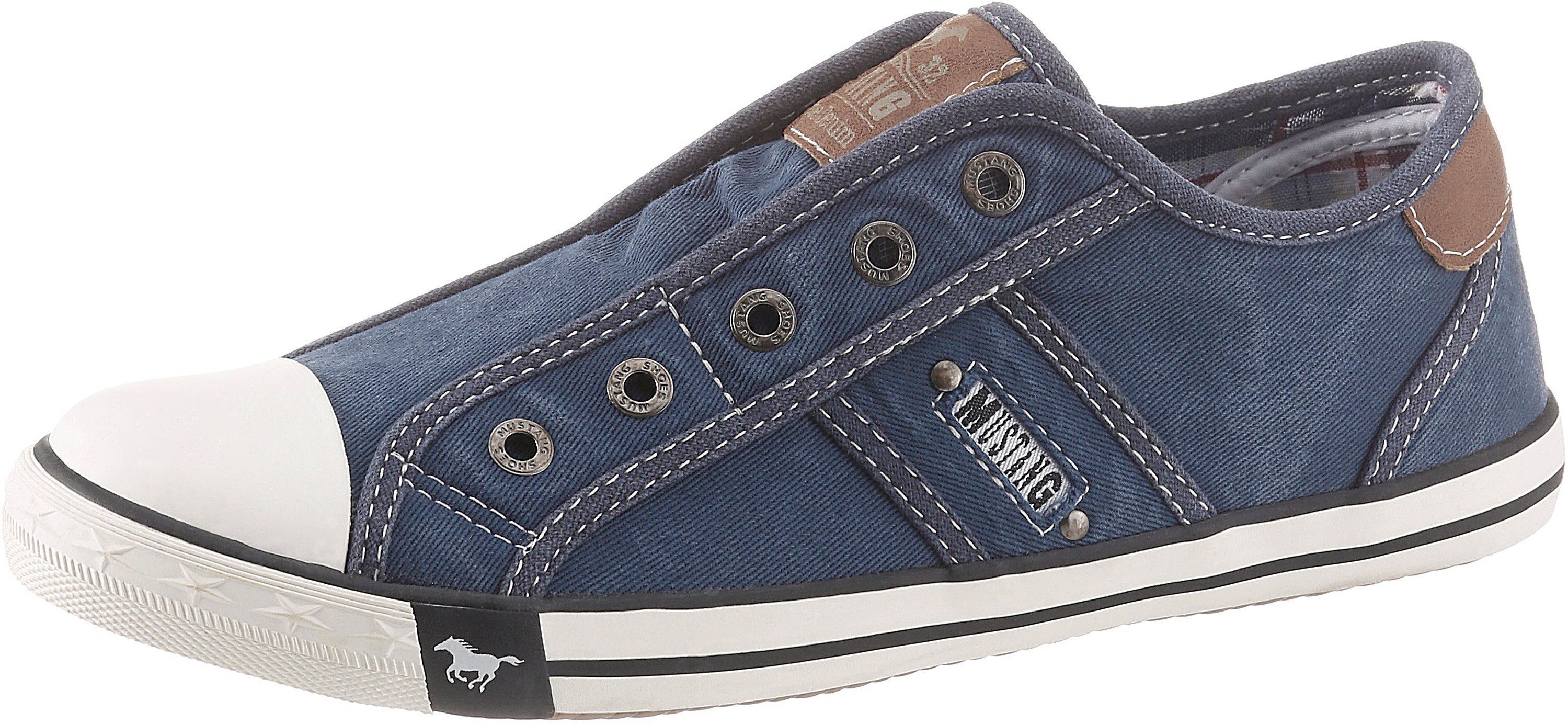 Mustang Shoes Slip-On Sneaker in sommerlicher Farbpalette, jeansblau