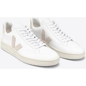 Veja Naisten V-12 Leather tennarit - Vastuullisesti valmistetut tennarit  - White Sable - female - Size: 38