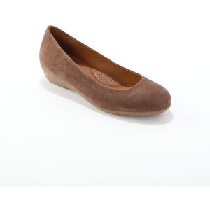 Blancheporte Ballerines souples compensées en croûte de cuir - BlancheporteLa ballerine est de retour cette saison, avec une jolie version compensée en cuir velours ultra doux et de qualité. Laissez-vous emporter par le charme de cette paire souple et tou