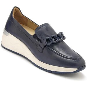 Mocassins cuir talon compensé Pediconfort® - 36 - Bleu - PédiconfortParfaits en toute saison, ces mocassins compensés en cuir s'adapteront à de nombreux styles vestimentaires. Avec leur talon, ces chaussures galberont joliment la silhouette féminine !36Bl - Publicité