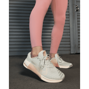 Nike Chaussures de training Nike Metcon 9 Gris Femme - DZ2537-002 Gris 8 female