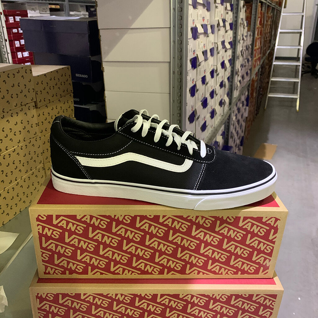 Vans - Ward (Suede Canvas) Black/Whit 49