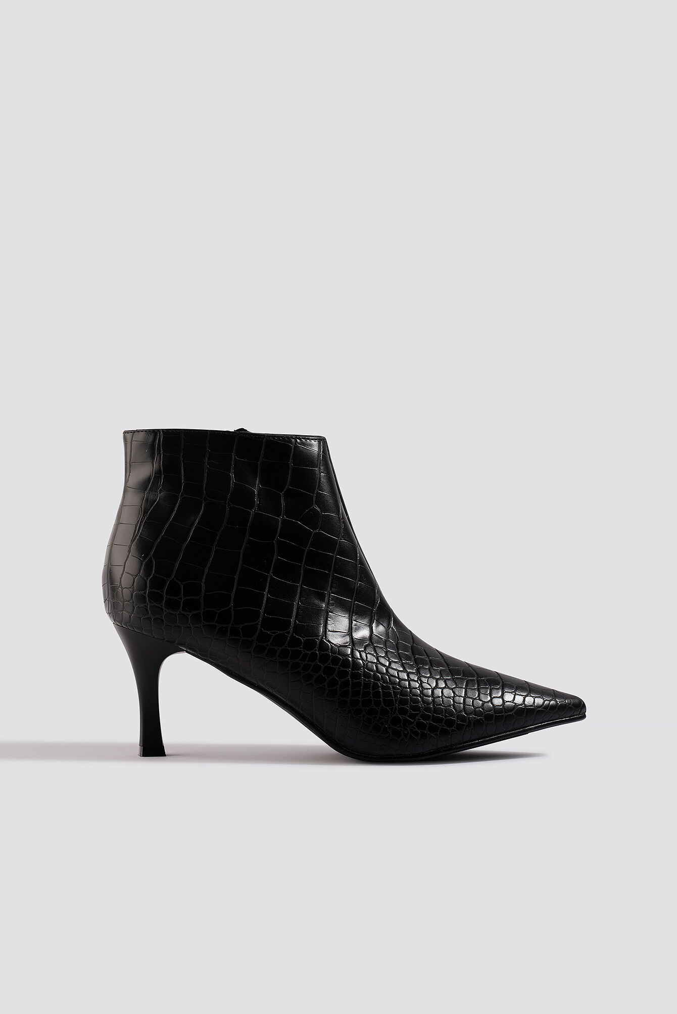 NA-KD Shoes Slanted Pointy Ankle Boots - Black