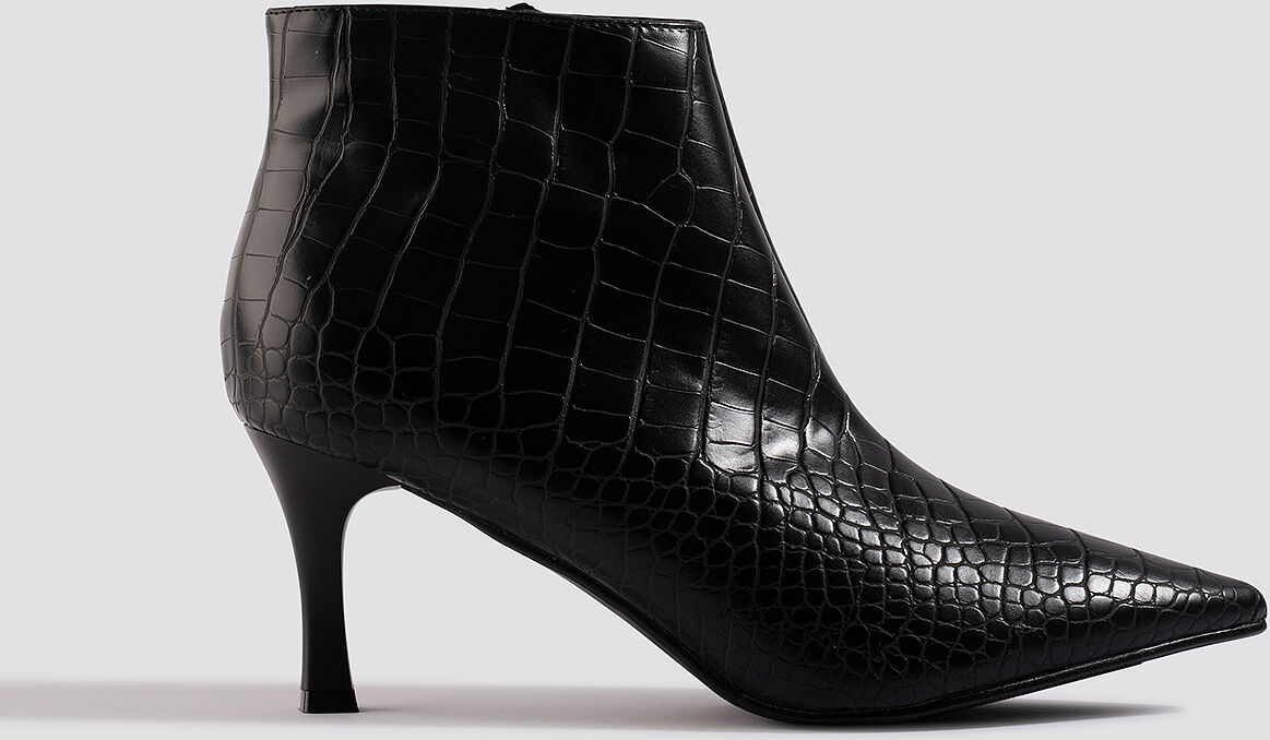 NA-KD Shoes Slanted Pointy Ankle Boots - Black