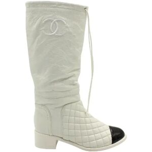 Chanel Vintage , Pre-owned White Leather Mid-Calf Boots with CC Logo Embroidery ,White female, Sizes: 3 UK