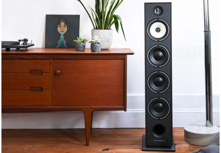 Triangle Borea BR09 + SVS Wireless soundbase Valnöt