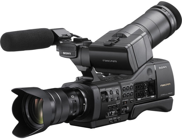 Sony NEX-EA50M - Videocamera Professionale Full-HD + 18-105mm F/4 G PZ OSS - Gar. 2 Anni