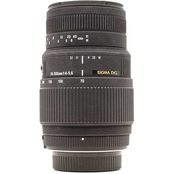 sigma 70-300mm f/4-5.6 dg macro nikon fit (condition: excellent)