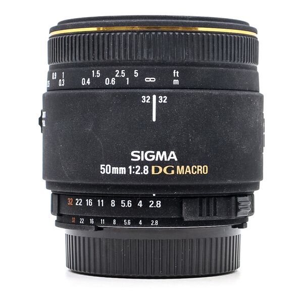 sigma 50mm f/2.8 ex macro nikon fit (condition: excellent)