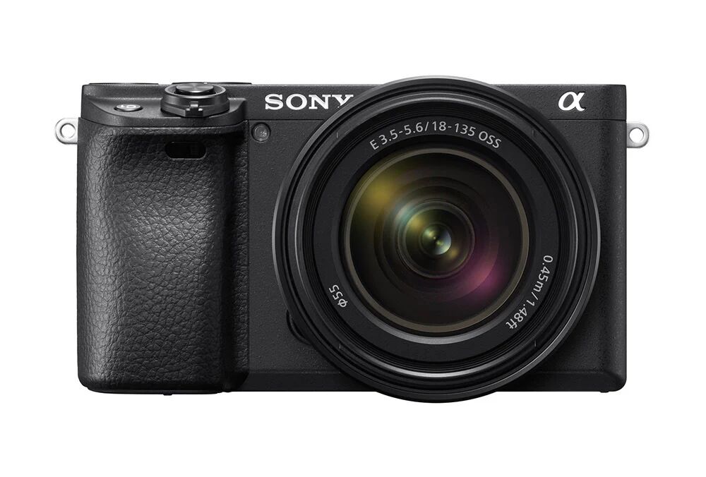 Sony α Alpha 6400 con obiettivo 16-50mm, mirrorless APS-C con Real-Time Eye AF