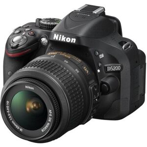 D5200   Nikon AF-S VR DX 18-55 mm