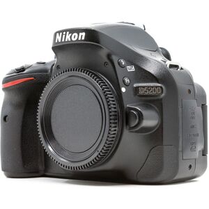 Nikon D5200 (Condition: Good)