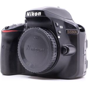 Nikon D3300 (Condition: Excellent)