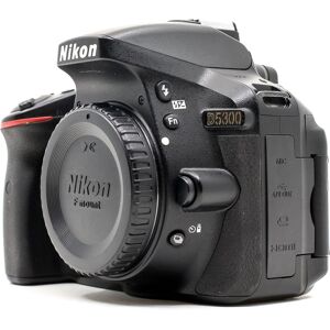 Nikon D5300 (Condition: Good)