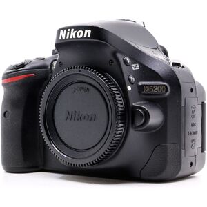 Nikon D5200 (Condition: Good)