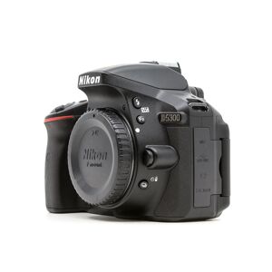 Nikon D5300 (Condition: Excellent)