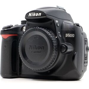 Nikon D5000 (Condition: Excellent)