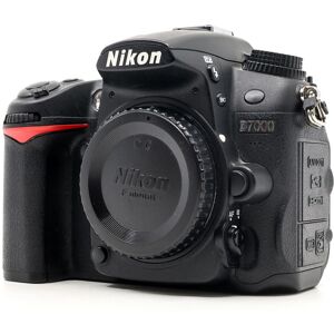 Nikon D7000 (Condition: Good)