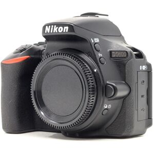 Nikon D5600 (Condition: Excellent)