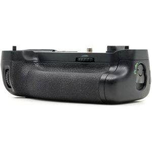 Nikon MB-D16 Battery Grip (Condition: Excellent)