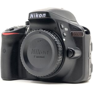 Nikon D3300 (Condition: Excellent)