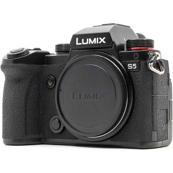 panasonic lumix dc-s5 (condition: excellent)