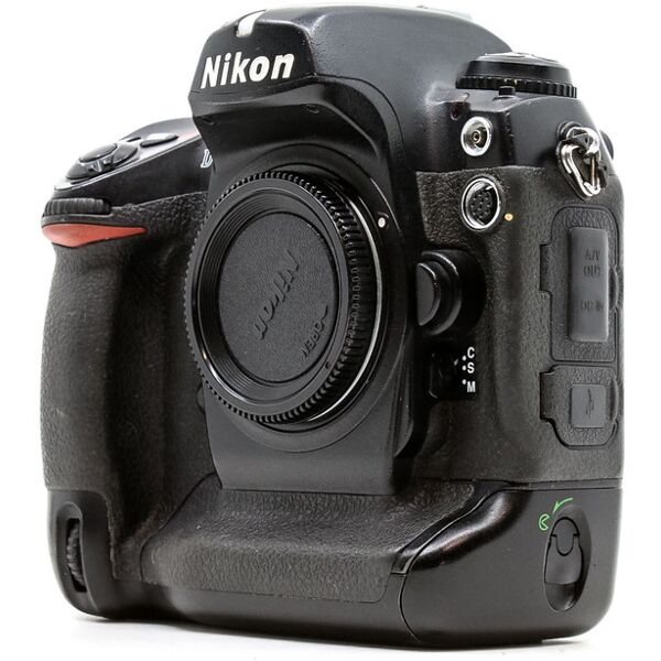 nikon d2x (condition: well used)