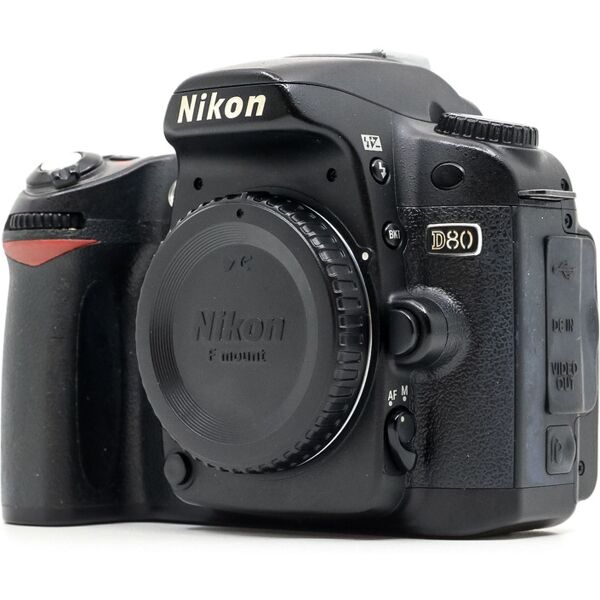 nikon d80 (condition: well used)