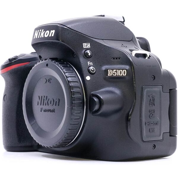 nikon d5100 (condition: excellent)