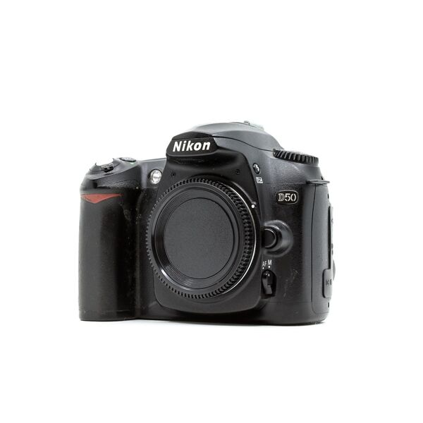 nikon d50 (condition: well used)